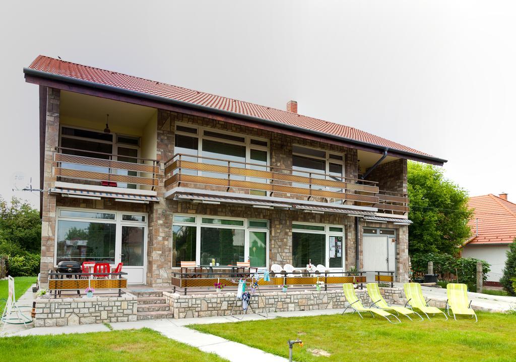 Boathouse Balatonlelle With Sauna Δωμάτιο φωτογραφία